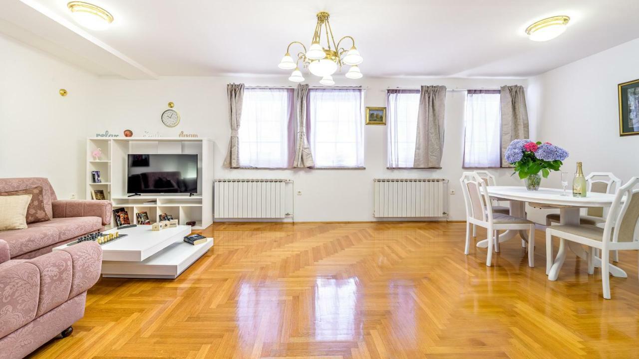 Central Apartment Smiley - Free Parking Zagreb Exterior photo