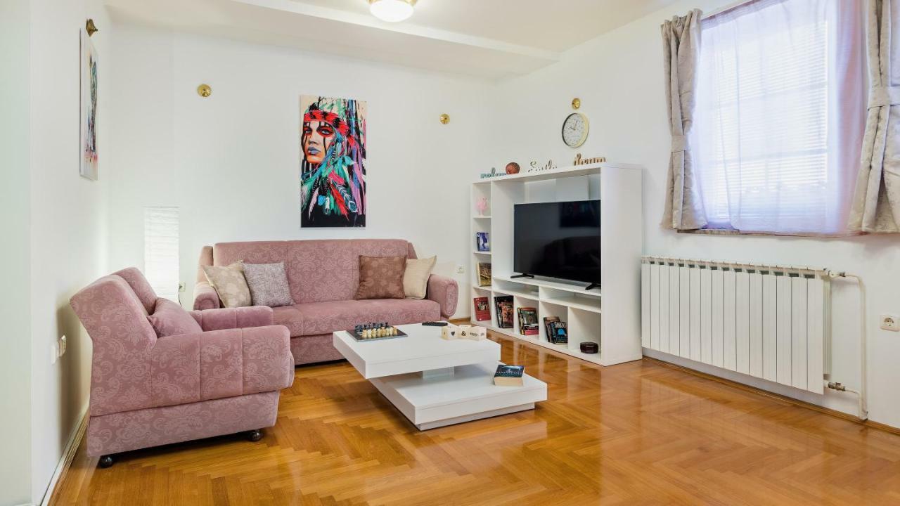 Central Apartment Smiley - Free Parking Zagreb Exterior photo